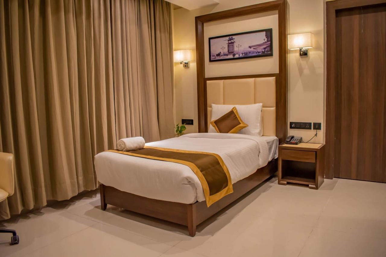 The Parkline Agartala Ngoại thất bức ảnh